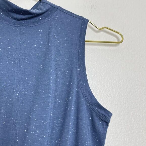 Lululemon Top Size 2 Blue Tie Back Wrap Around Mock Neck Tank Time To Restore - Picture 5 of 11